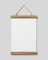 Poster hanger oak 9 in, magnet fastener