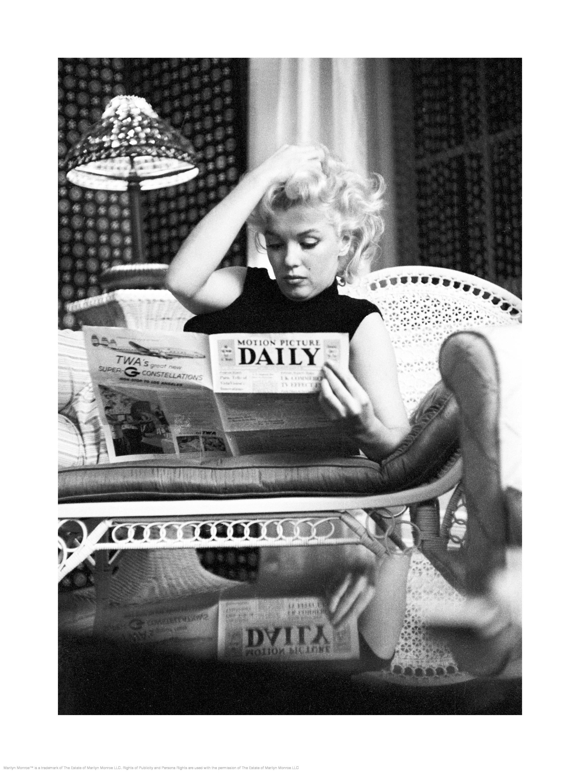 Marilyn Monroe Reading Print