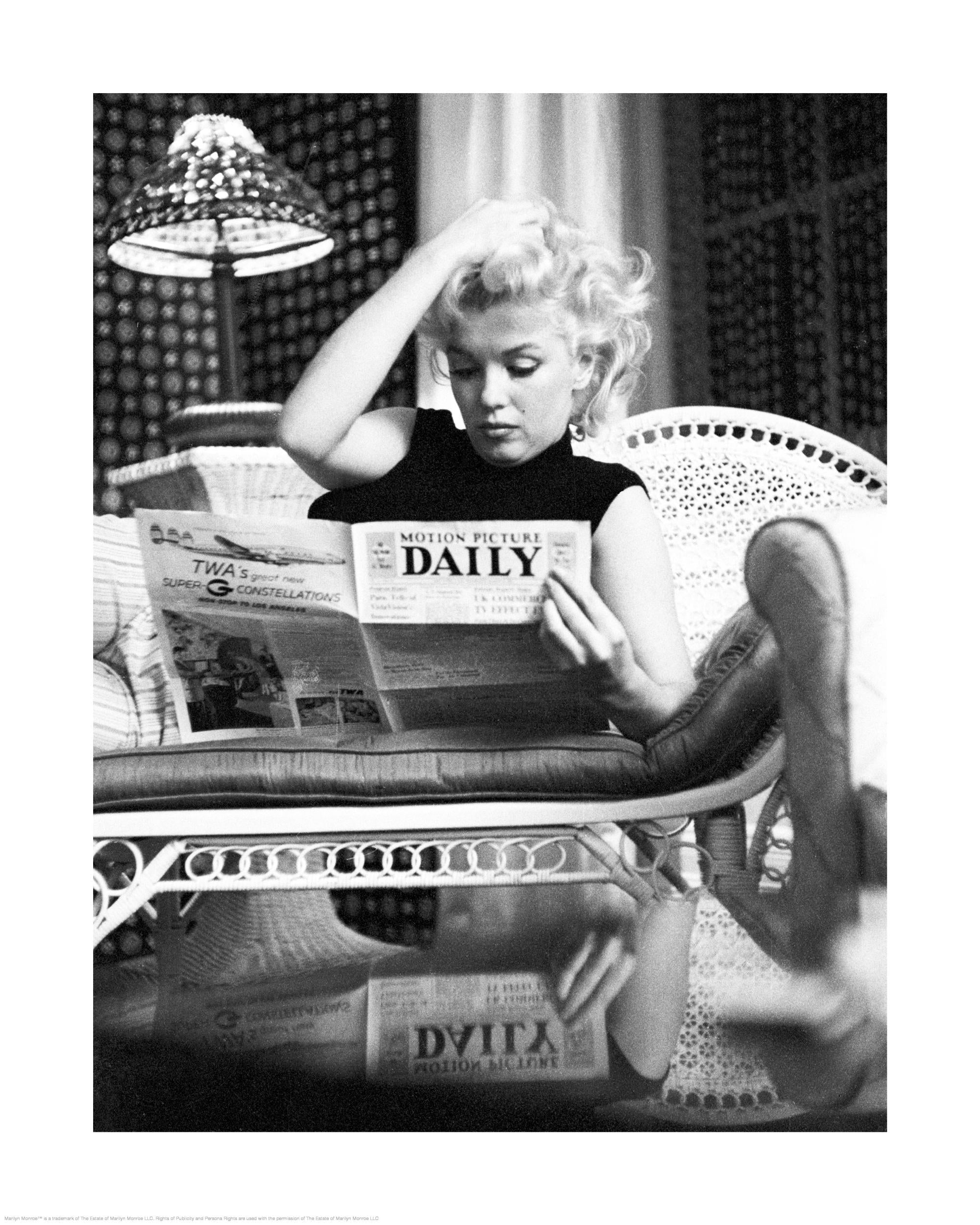 Marilyn Monroe Reading Print